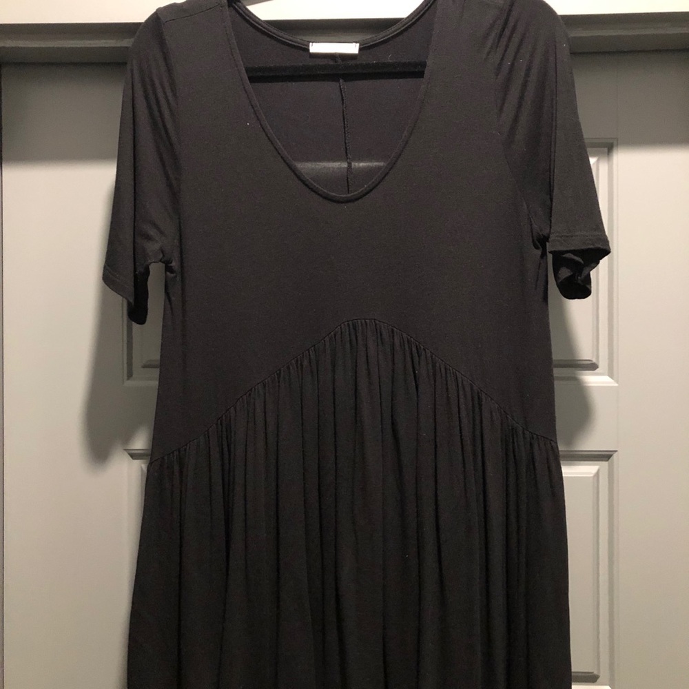 Black T
